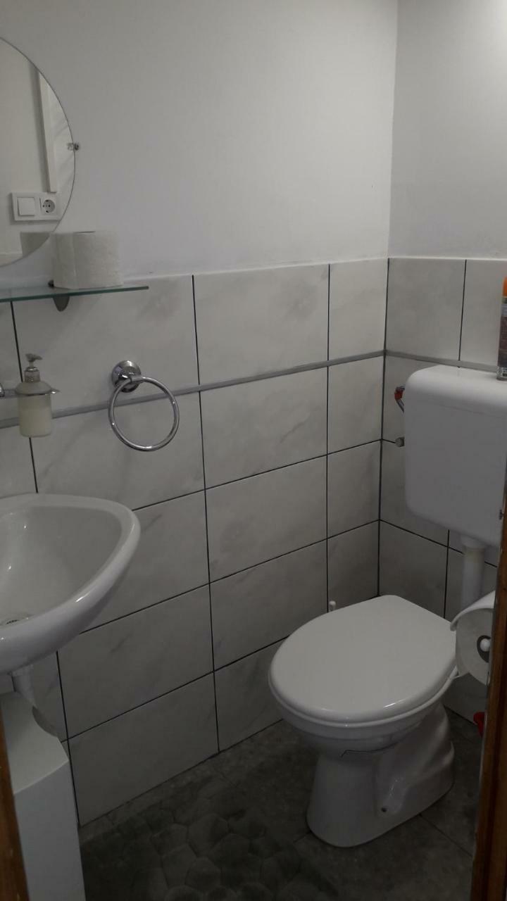 Hangulat Vendeghaz Apartmanok Orosháza المظهر الخارجي الصورة